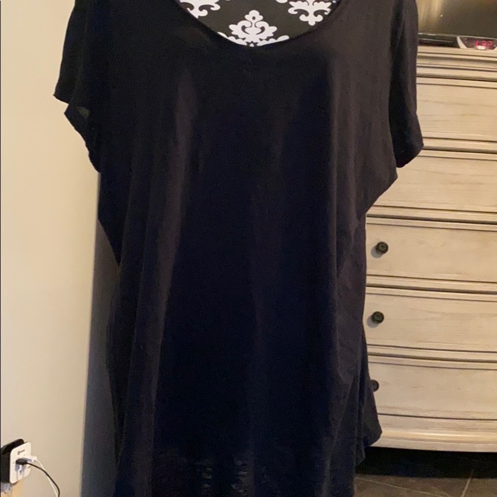 NWT scoop black tee